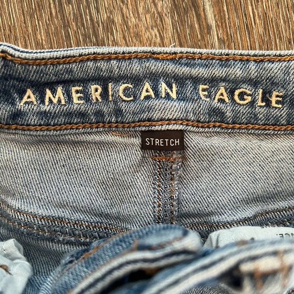 American Eagle Distressed Ripped Denim Mom Jeans Size 0 Regular - Picture 8 of 13